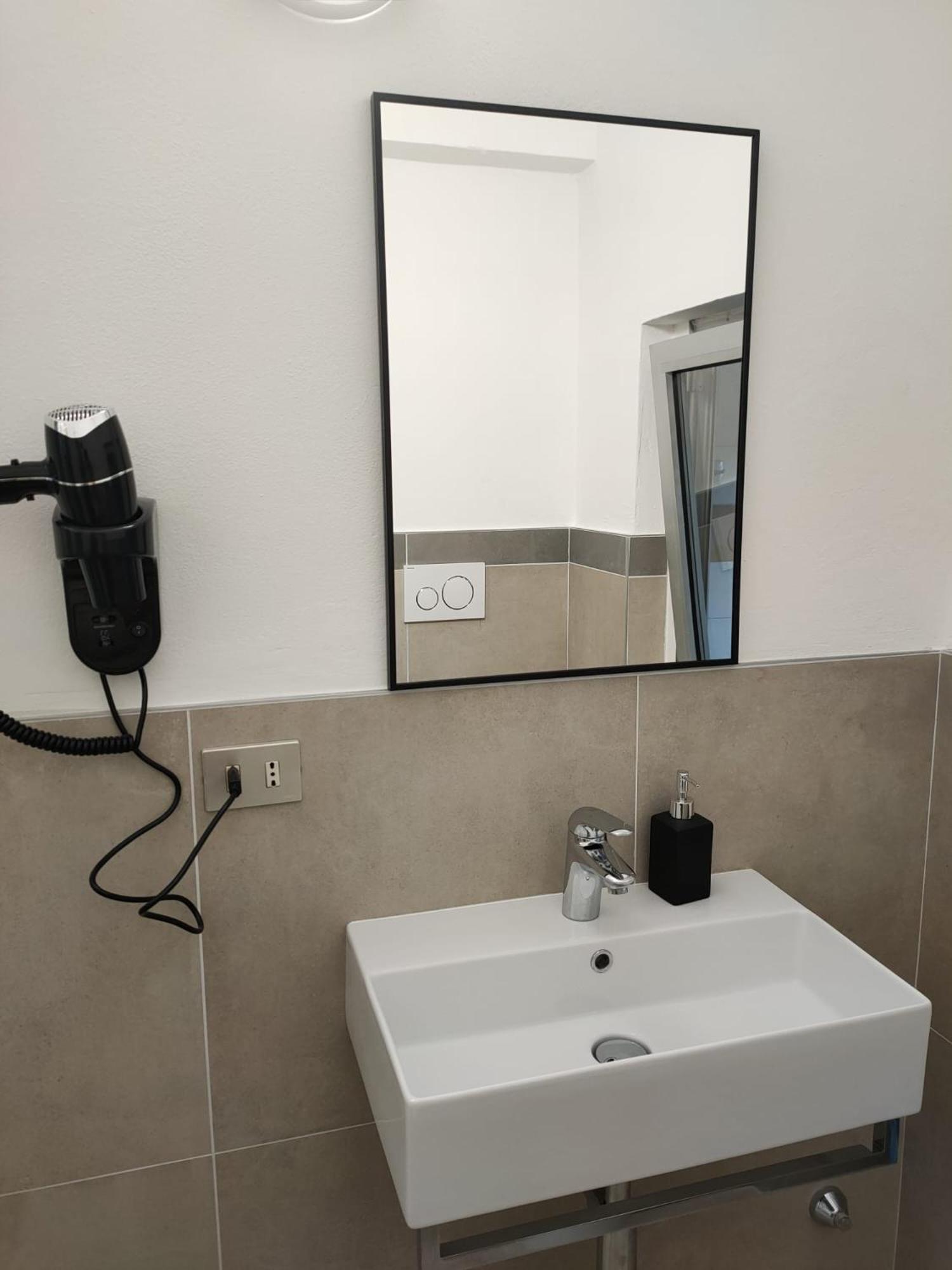 Nido Stazione III Apartment แบร์กาโม ภายนอก รูปภาพ